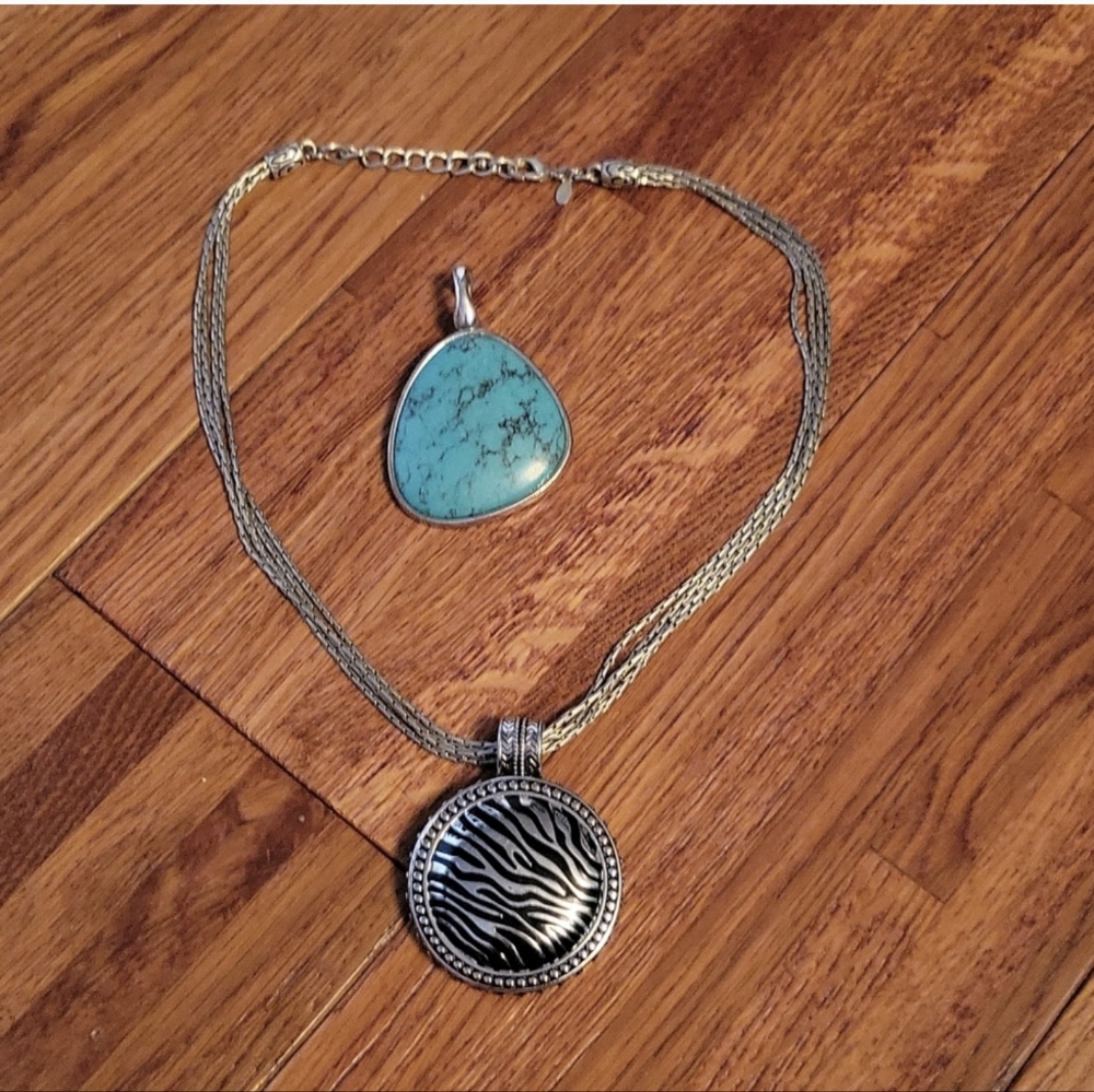 Premier Designs jewelry necklace and extra pendant - Picture 2 of 2